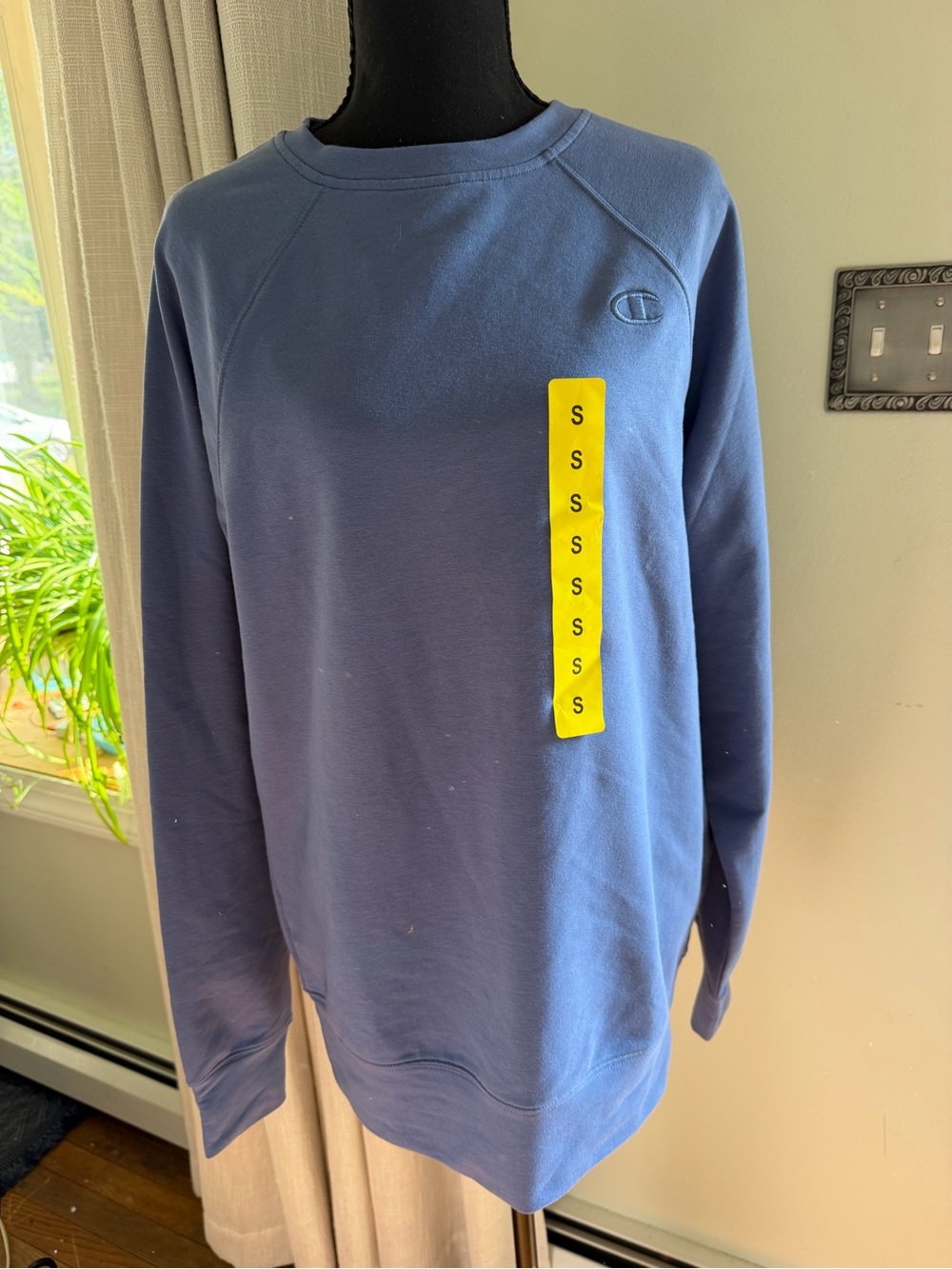 Champion Men's Navy Crewneck Sweatshirt UNISEX